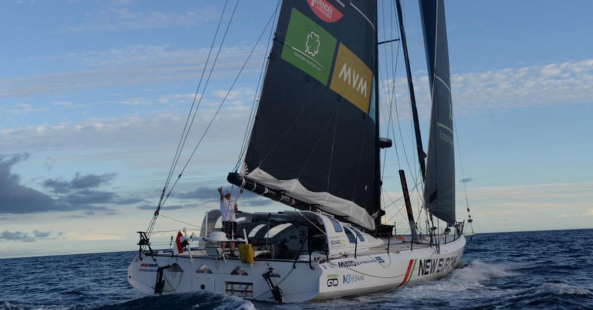 Weöres Szabolcs célba ért a Vendée Globe-on