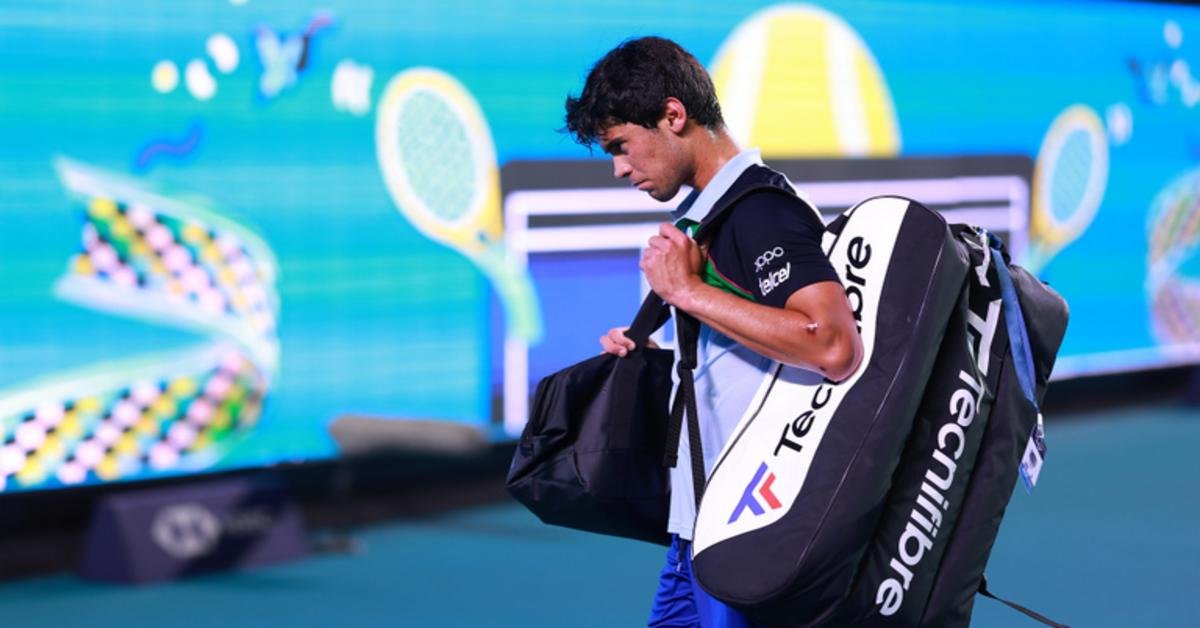 Zverev ételmérgezés miatt visszalépett az acapulcói tornáról